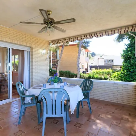 Goleta Villa